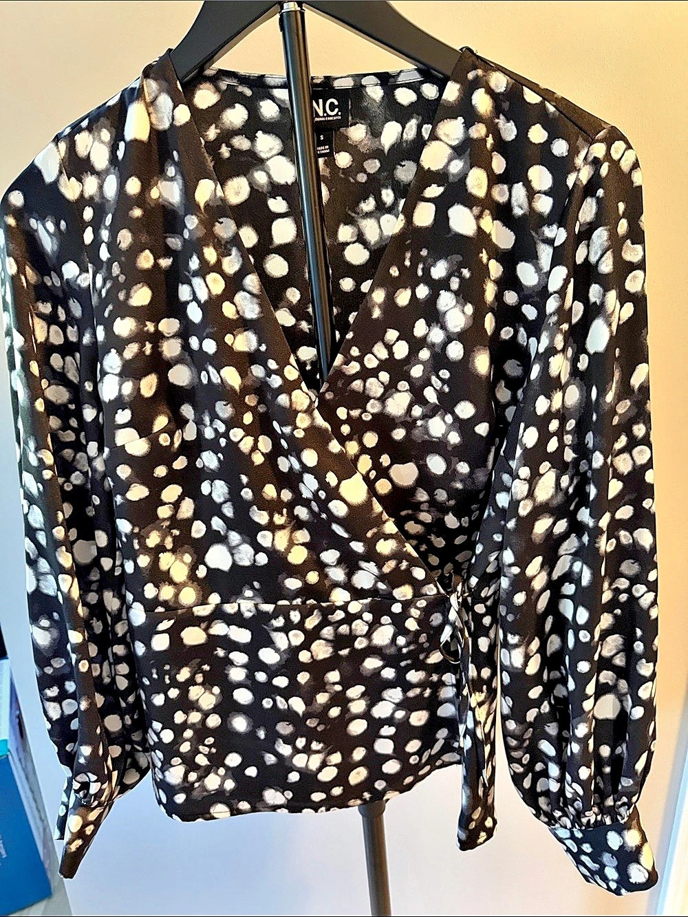 INC International Concepts Printed Blouson-Sleeve Wrap Blouse Black & White Size